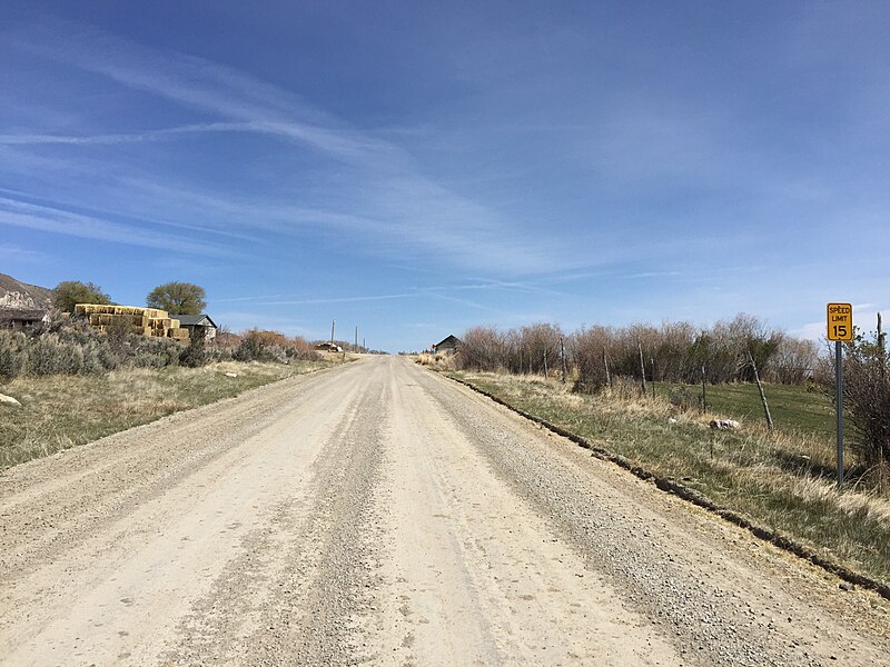 File:2015-04-04 11 28 11 View north along Ruby Valley Road ...