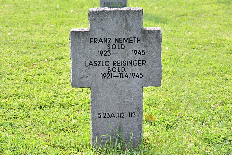 File:2017-05-23 GuentherZ Wien11 Zentralfriedhof Gruppe97 Soldatenfriedhof Wien (Zweiter Weltkrieg) (113).jpg