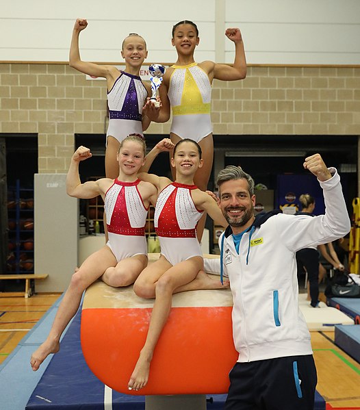 File:2022-10-30 Wase Gymcup WAG Youth victory ceremony (Martin Rulsch) 20.jpg