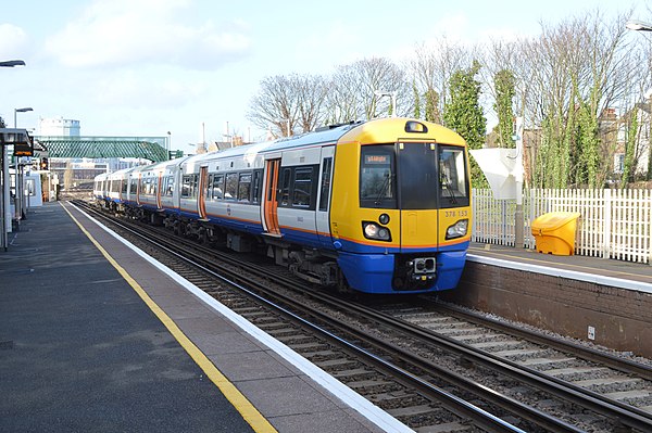 Wandsworth Road railway station