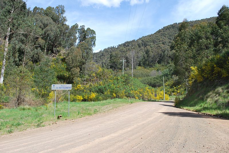 File:A1 Mine Settlement Town Entry Sign.JPG