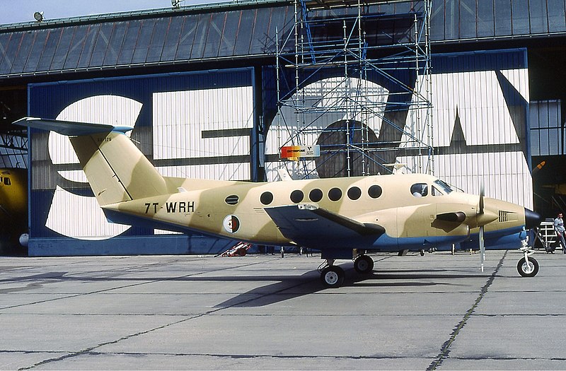 File:Algerian Air Force Beech 200 Super King Air Gilliand-1.jpg