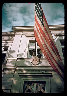 flag USA ancien drapeau americain sur mat socle fonte