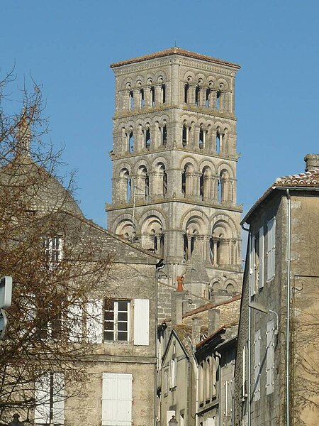 File:Angou cathedral 3.JPG