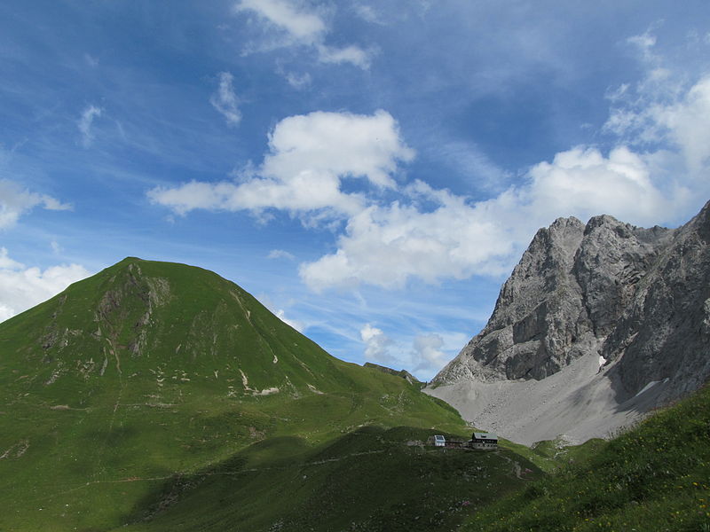 File:AnhalterHütte.JPG