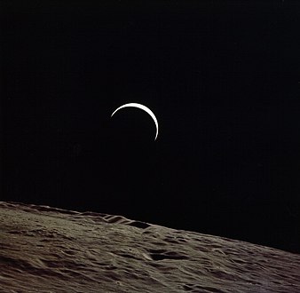 Lever de Terre photographié par l’équipage d’Apollo 15 vers la fin de leur mission.