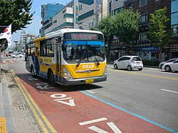 아산시 시내버스 모습 (구도색)