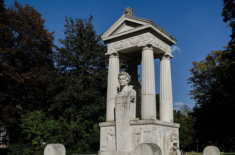 File:Aschaffenburg, Großmutterwiese, Brunnendenkmal für König Ludwig I.-20160924-021.jpg