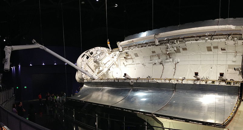 File:Atlantis in KSC VC 4.JPG