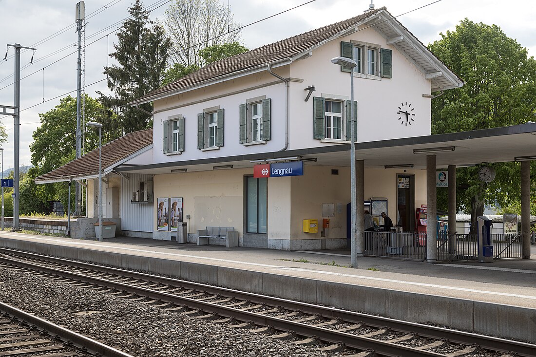 Lengnau railway station