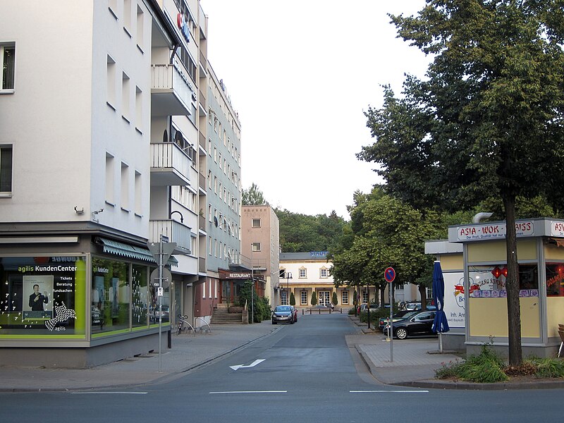 File:Bayreuth Kolpingstraße Juli 2013.jpg