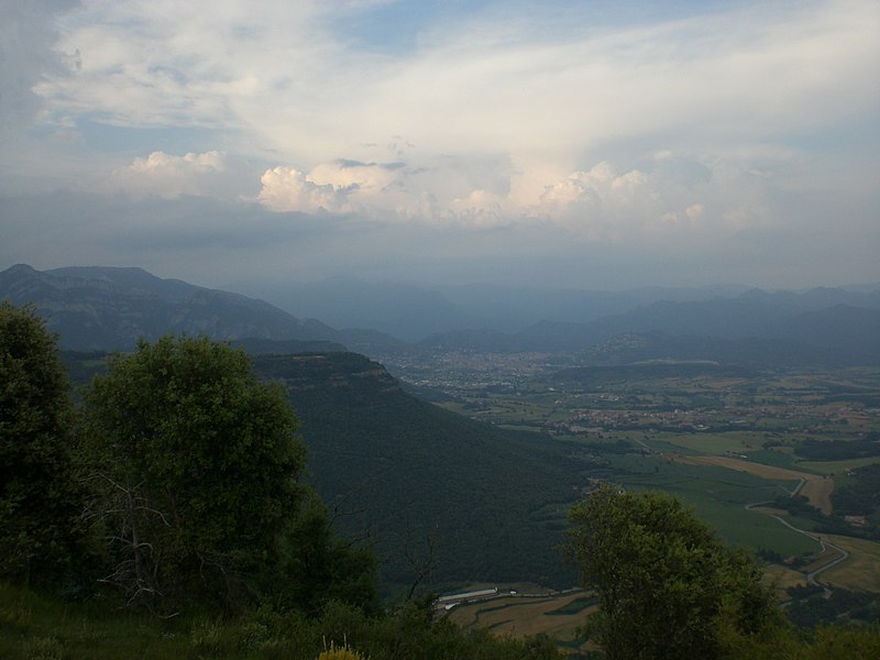 File:Berga des de Sant Salvador (maig 2011) - panoramio.jpg