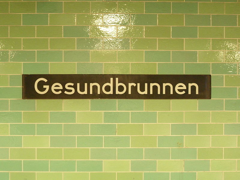 File:Berlin - U-Bahnhof Gesundbrunnen - Linie U8 (6521984893).jpg