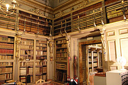 Biblioteca Morenian, sala de lectură 04.JPG