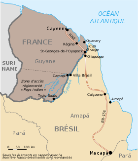 Frontière délimitant le Brésil et la France et tracé approximatif de la route transfrontalière devant relier Cayenne à Macapá.