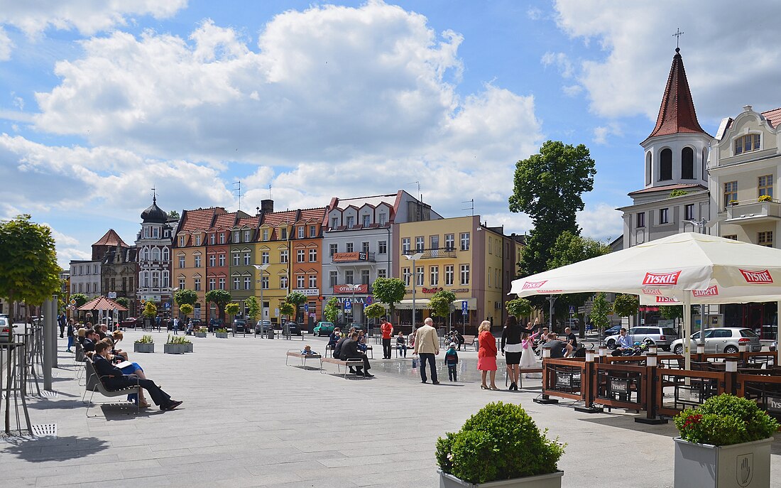 File:Brodnica, Duży Rynek (1).JPG