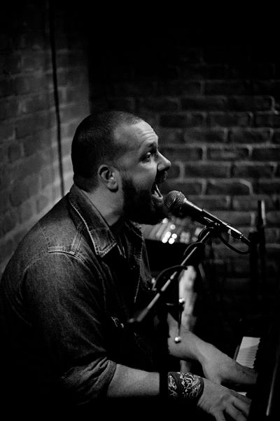 File:Brother Sal playing at the Piano Bar in Los Angeles.jpg