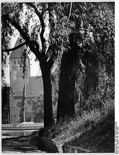 File:Bundesarchiv Bild 183-D0629-0039-002, Berlin, Märkisches Museum.jpg