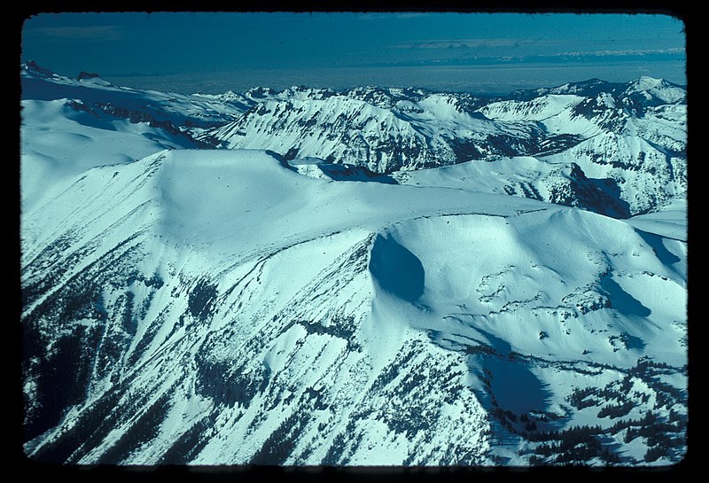 File:Burroughs Mountain (probably 1st) with snow looking west. 11976. slide (a1887698d8f1453db7085e0b081cd804).jpg