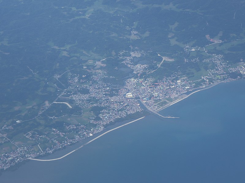 File:Calbayog from air (Samar; 09-09-2022).jpg