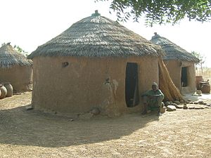 Cases Moba (vers Dapaong, Région des savanes, Togo) (2).jpg