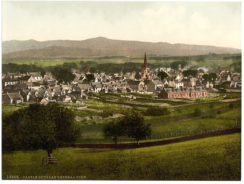 File:Castle Douglas from Dunmuir, Scotland-LCCN2001705951.jpg