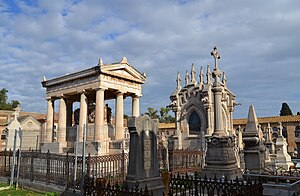 Obecný hřbitov ve Valencii, panteony.JPG