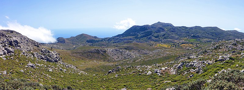 File:Central Karpathos Lastos.jpg