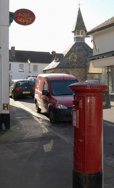 File:Chagford post office and pillar box - geograph.org.uk - 716281.jpg