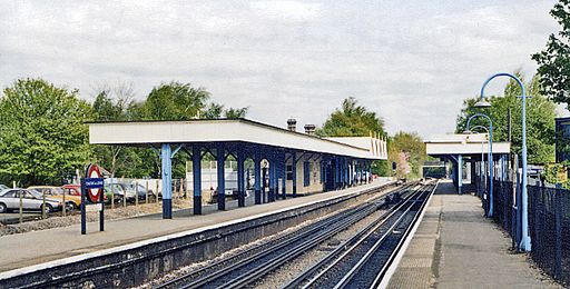 Chalfont & Latimer station geograph-3845796-by-Ben-Brooksbank