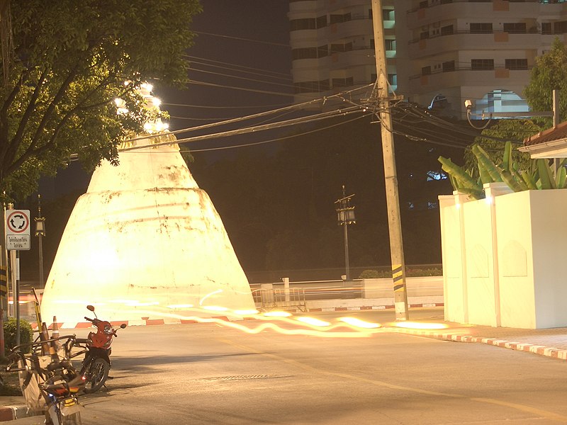 File:Chedi Khao - panoramio.jpg