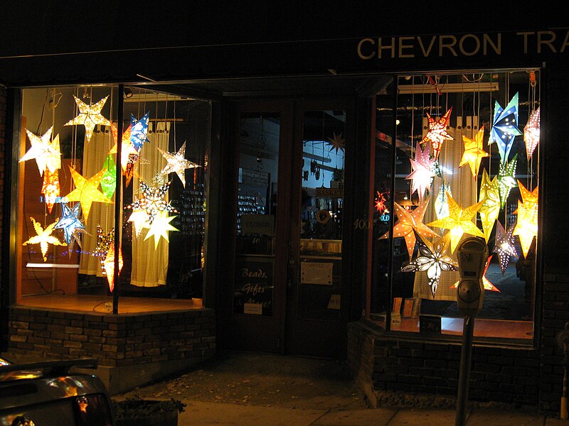 File:Chevron Trading Post & Bead Co, Asheville, NC - panoramio.jpg