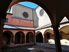 Madonnas' Cloister or Ossaia Cloister (Chiostro delle Madonne o Chiostro dell'Ossaia)