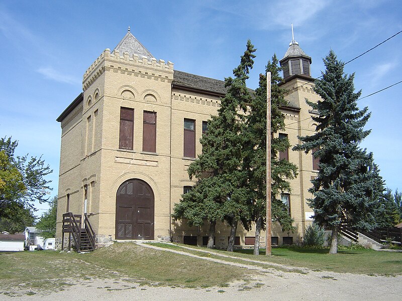 File:CityHallQu'Appelle.JPG