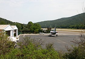 Un Dassault Falcon 50 (JP354367) sur la tarmac de La Môle-Saint-Tropez.