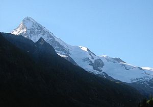 Dent Blanche do noroeste, do Val d'Hérens