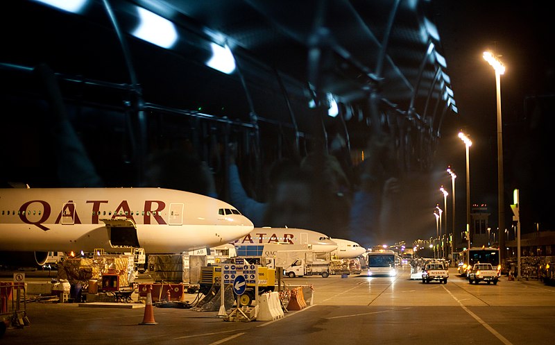 File:Doha Qatar Airways Boeing 777-300ER.jpg