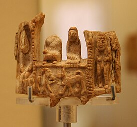 Fragment de sceptre protodynastique avec une représentation d'un couple royal, Musée d'État d'Art égyptien de Munich, Munich