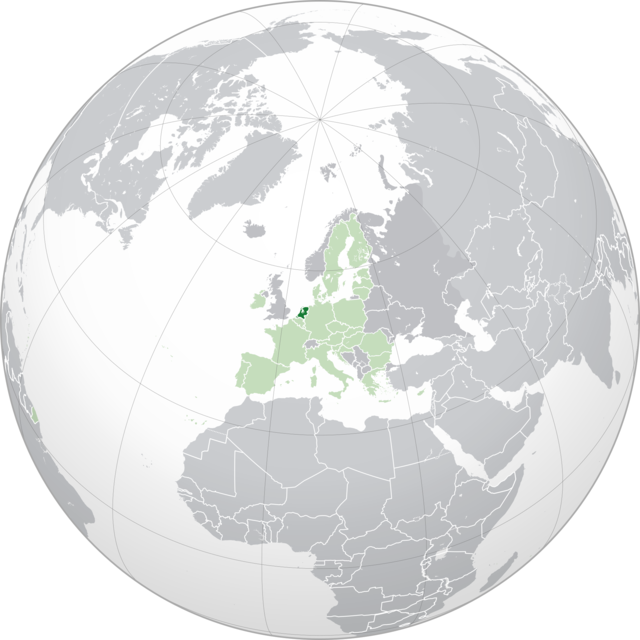 Расположение Нидерландов (тёмно-зелёный):— в Европе (светло-зелёный и тёмно-серый)— в Европейском союзе (светло-зелёный)