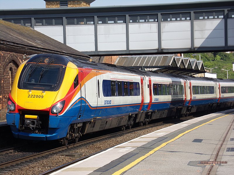 File:East Midlands Trains Class 222 222009 (40475973800).jpg