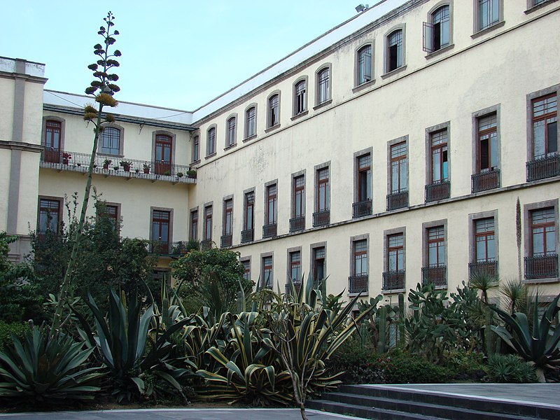 File:El jardín de la Emperatriz I.jpg