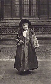 Founding principal Elizabeth Wordsworth in 1928 ElizabethWordsworth.jpg