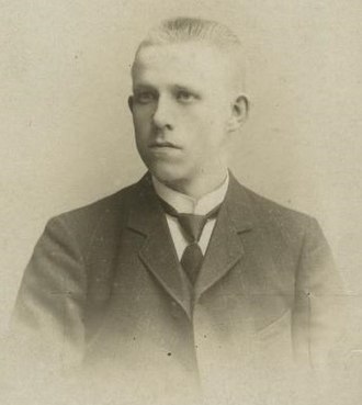 Evert Huttunen, c. 1910 Evert Johan Valdemar Huttunen.jpg