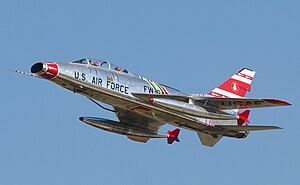 F-100 Airventure 2015.jpg