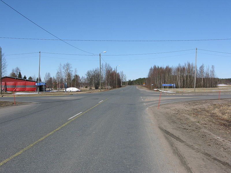 File:Finnish road 8300.JPG