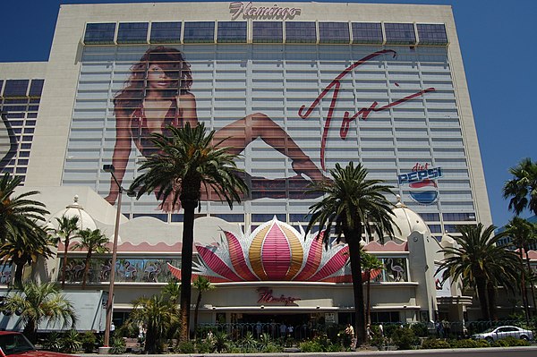 Flamingo Las Vegas promoting headliner Braxton and her Toni Braxton: Revealed show in 2006