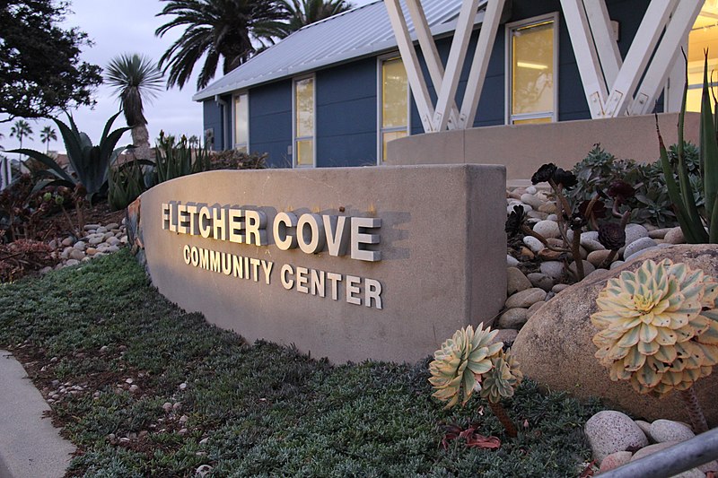 File:Fletcher Cove Community Center - panoramio.jpg