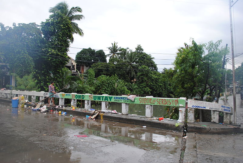 File:Flood damage in Manila, Philippines 2012. Photo- AusAID (10695577036).jpg