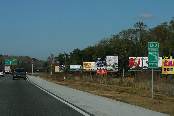 Northern terminus at I-75 near Wildwood in January 2012.