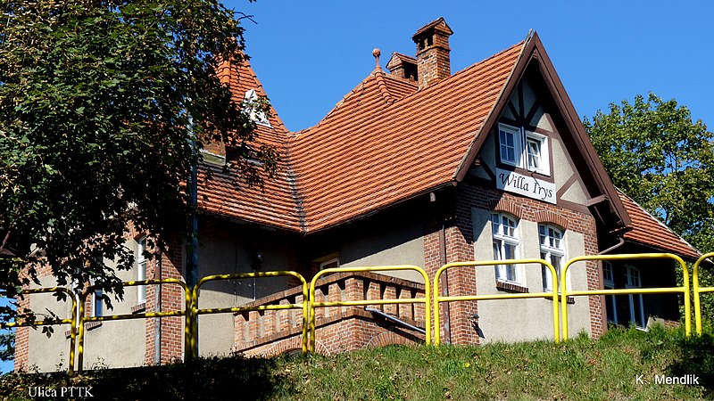 File:Golub- Polska - Willa Irys przy ulicy PTTK ( Hotel ) - panoramio (1).jpg